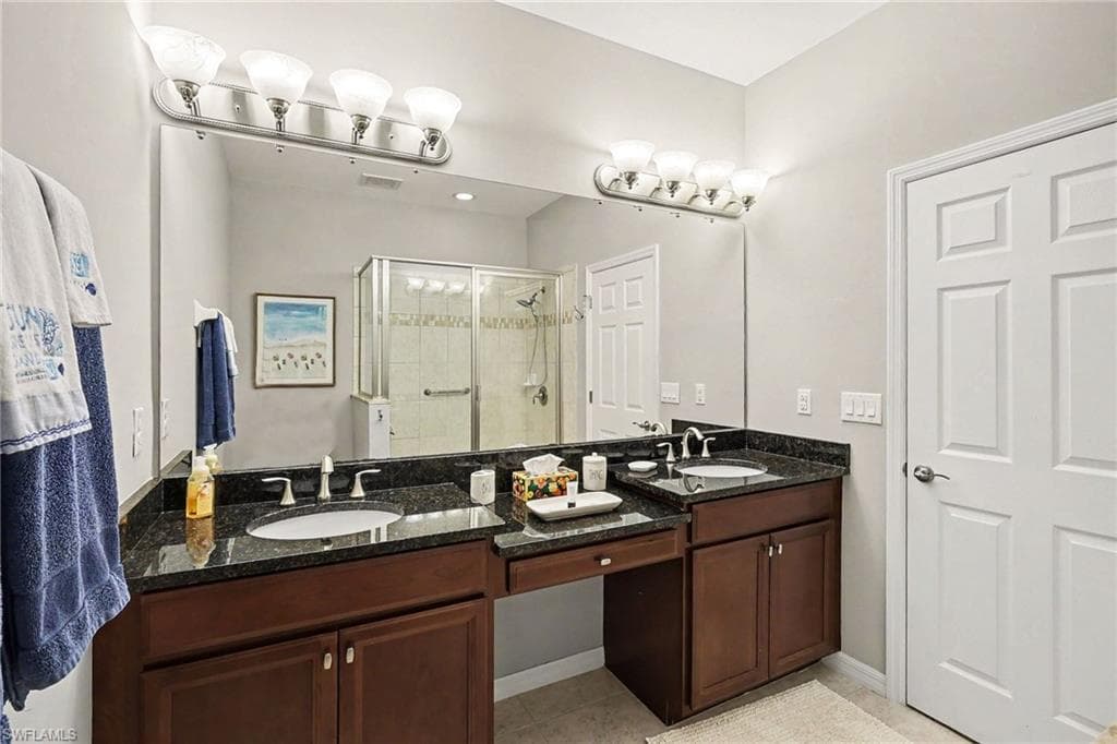 23440 Alamanda DR 201-11