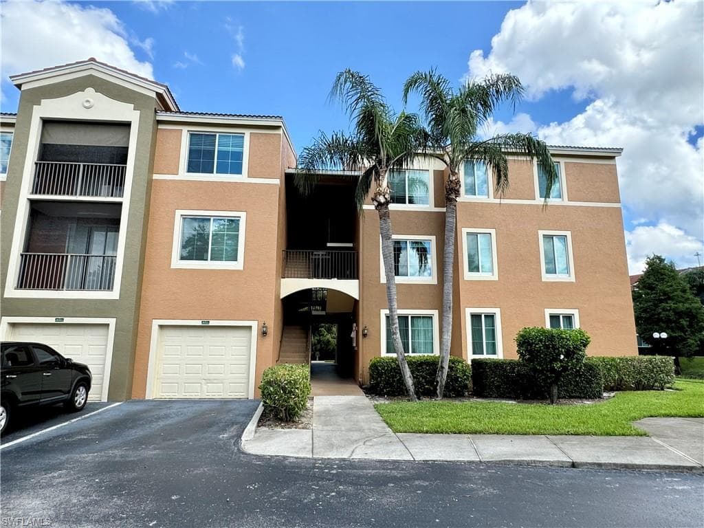 1220 Reserve WAY 205-1