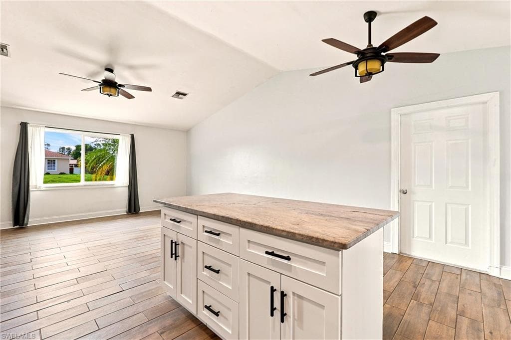 18500 Sarasota RD-15