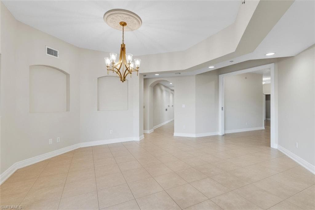 6081 Silver King BLVD 202-5