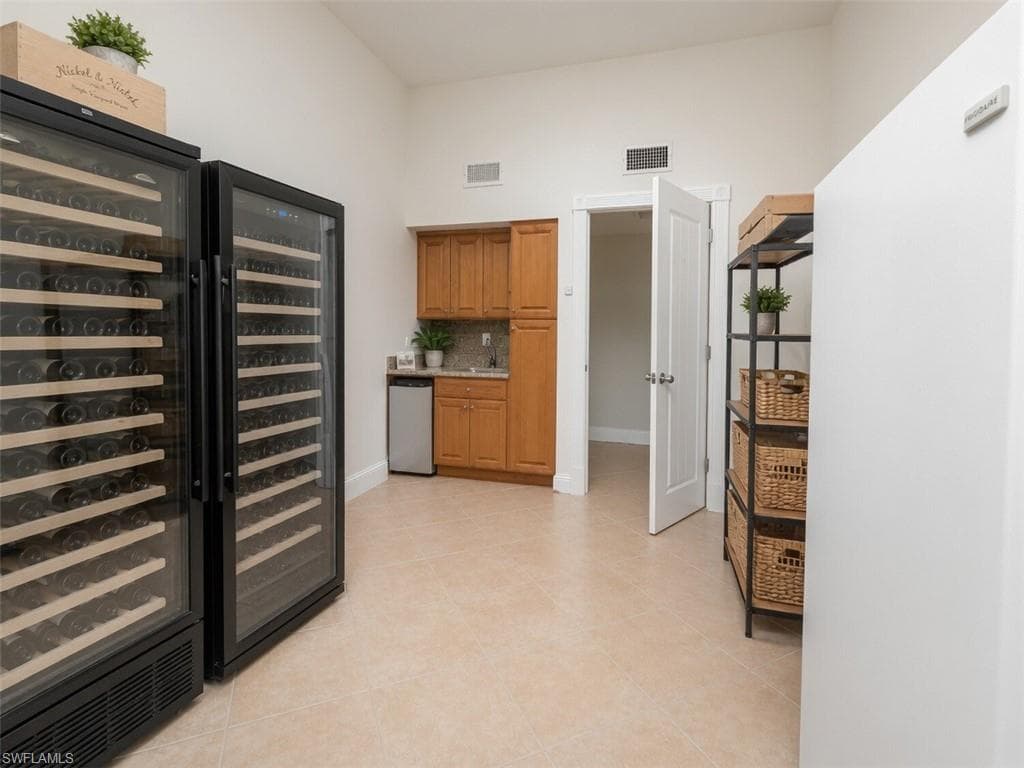 6081 Silver King BLVD 202-37