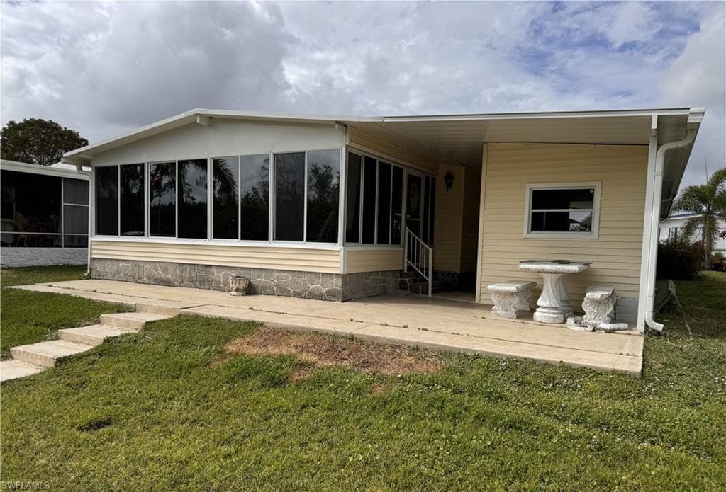350 Shoreland DR-12