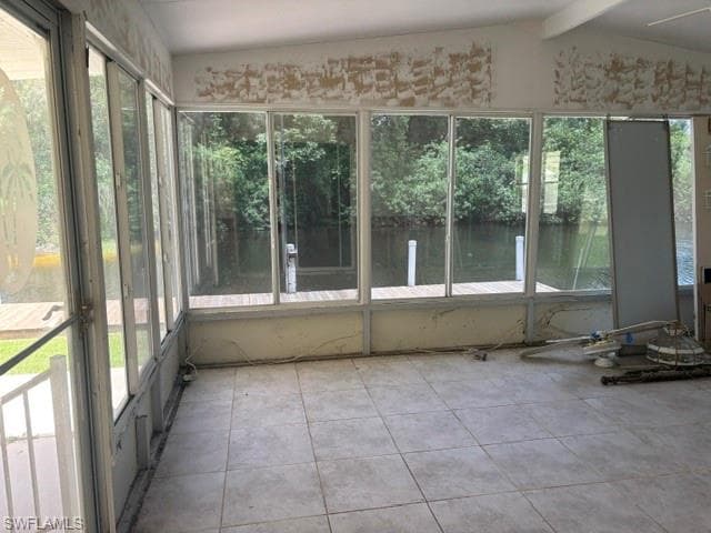350 Shoreland DR-11