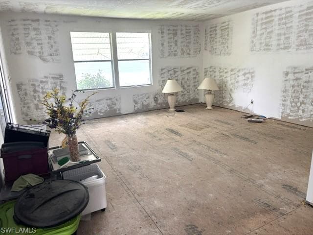 350 Shoreland DR-4