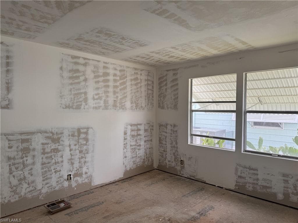 350 Shoreland DR-8