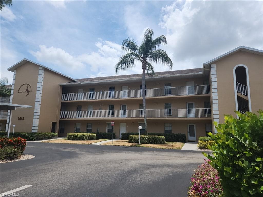 9660 Victoria LN A301-15