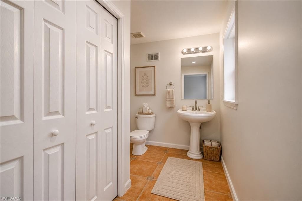 434 Leawood CIR-17