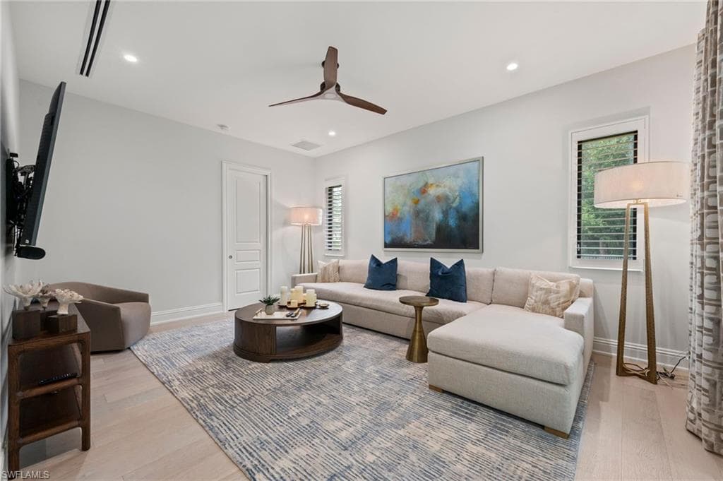 6641 Edgecumbe DR-26