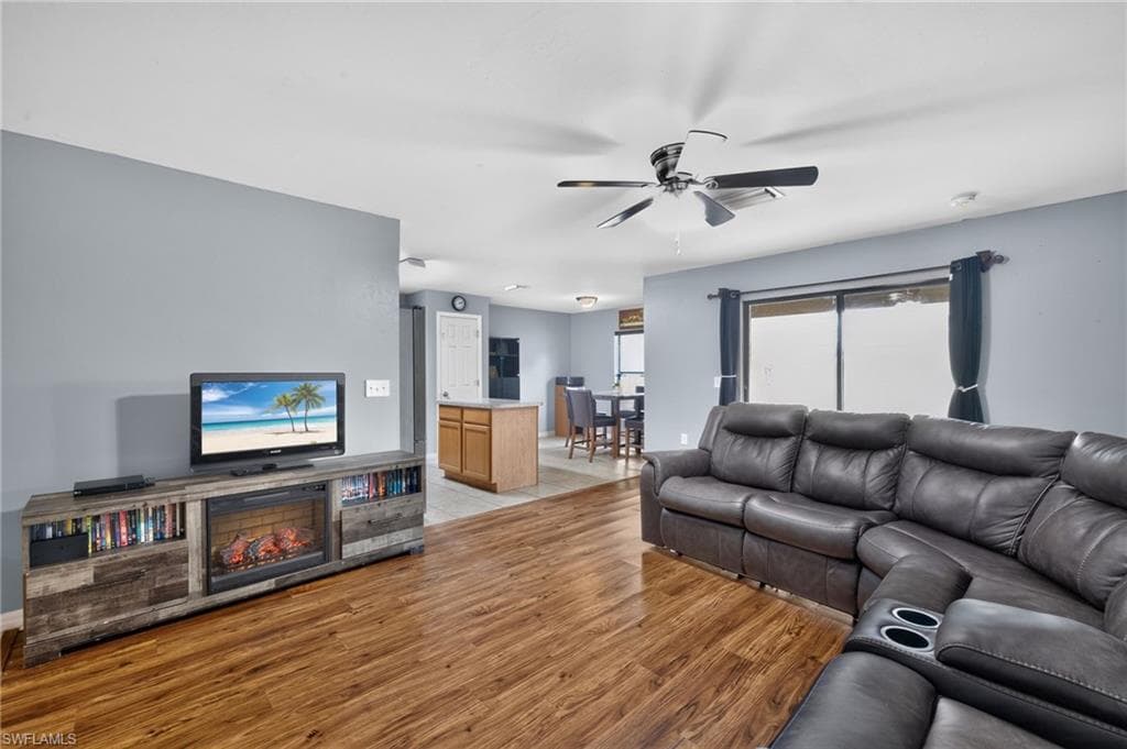 225 Shadow Lakes DR-6