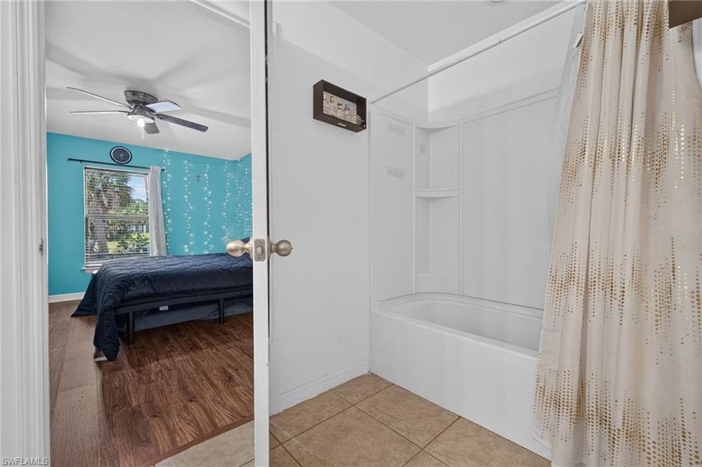 225 Shadow Lakes DR-16