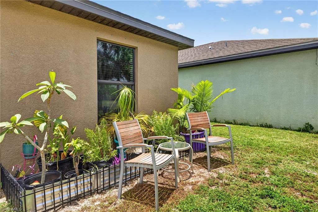 225 Shadow Lakes DR-22