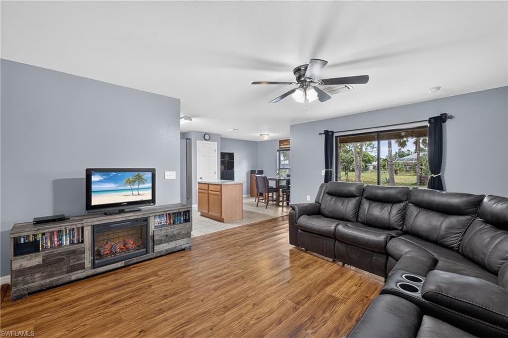 225 Shadow Lakes DR-5