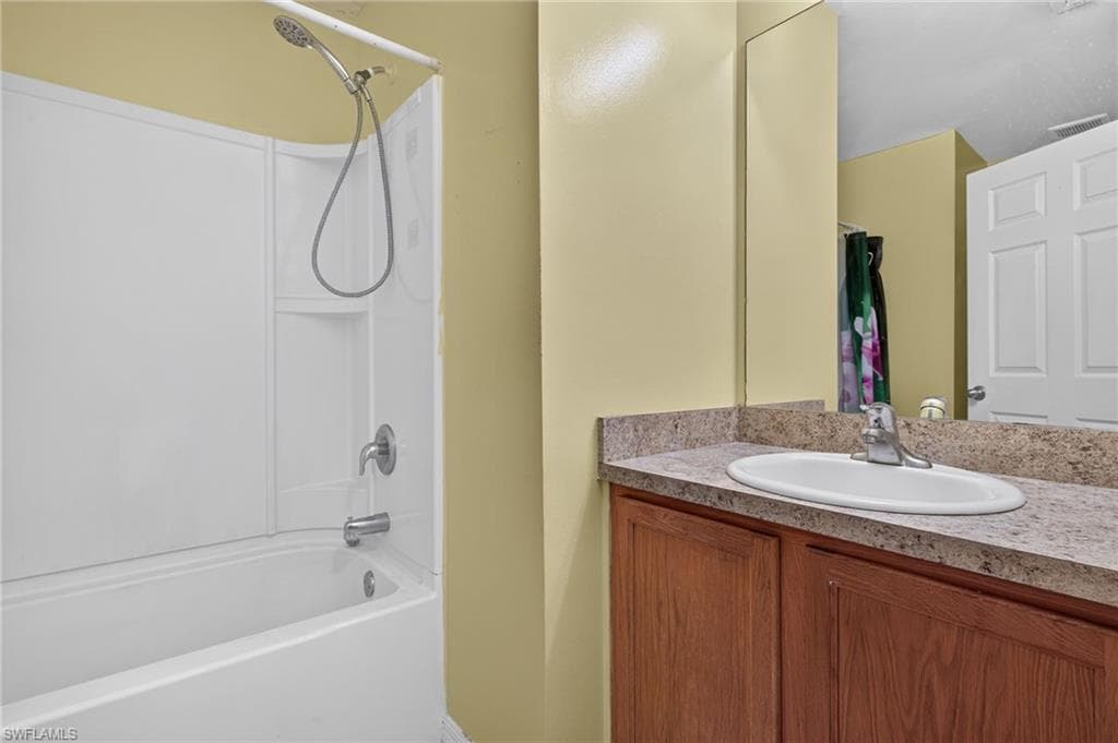225 Shadow Lakes DR-18