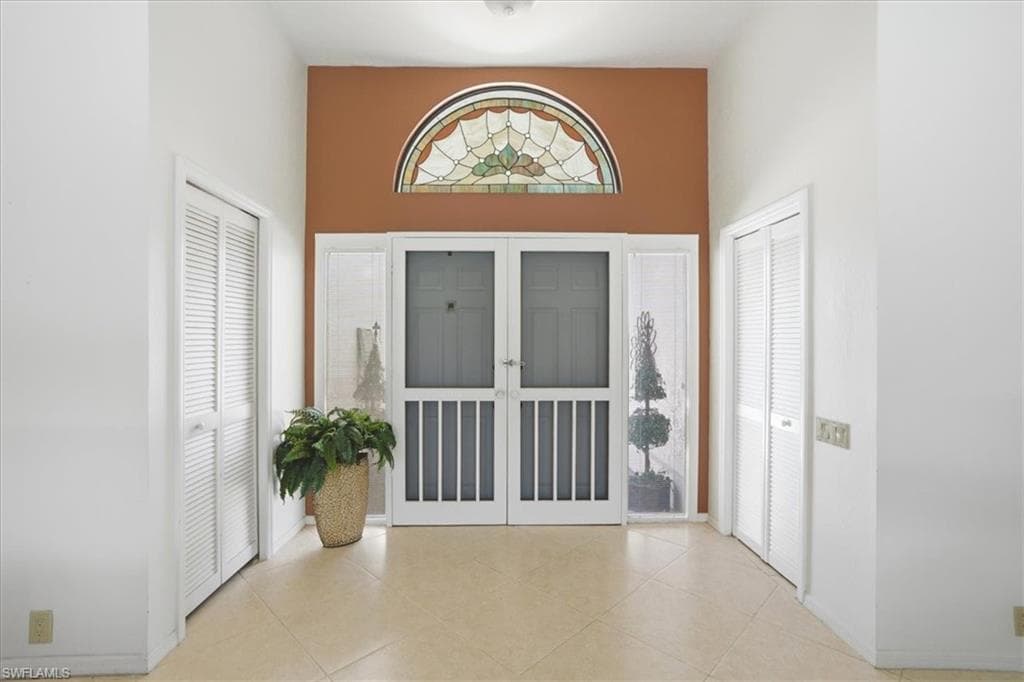 3852 Essex PL-3