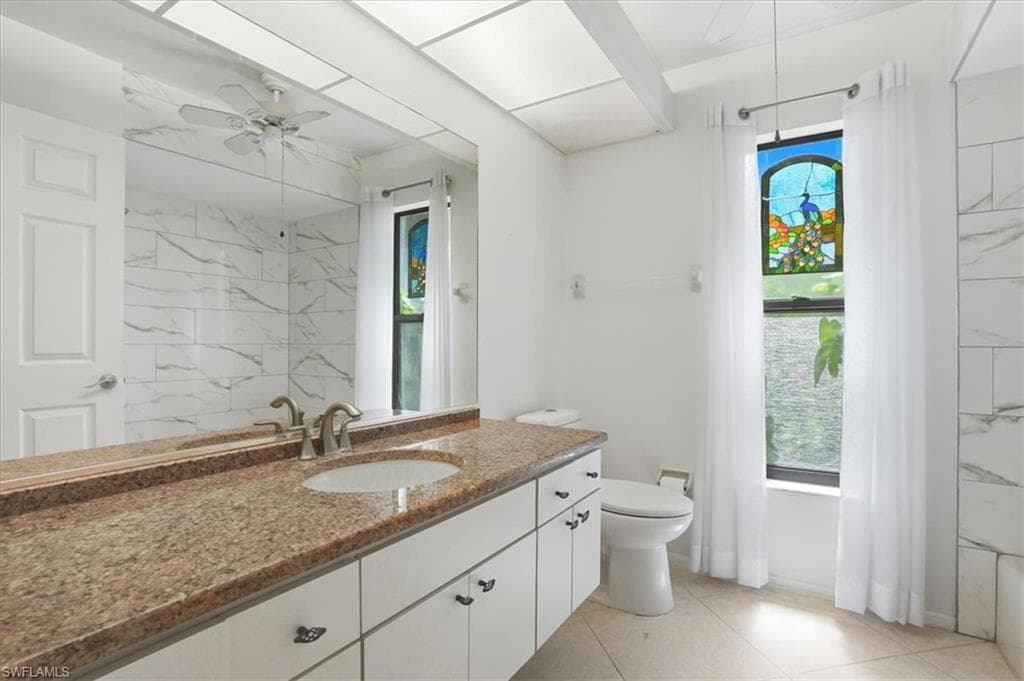 3852 Essex PL-20
