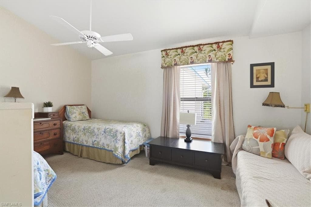 3852 Essex PL-23