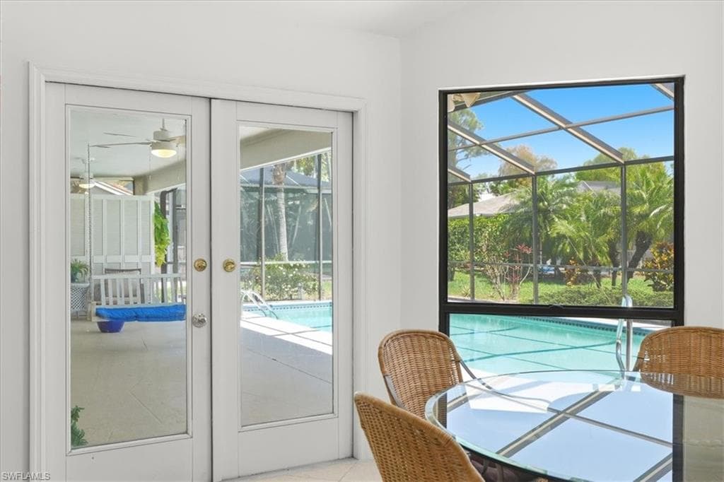 3852 Essex PL-11