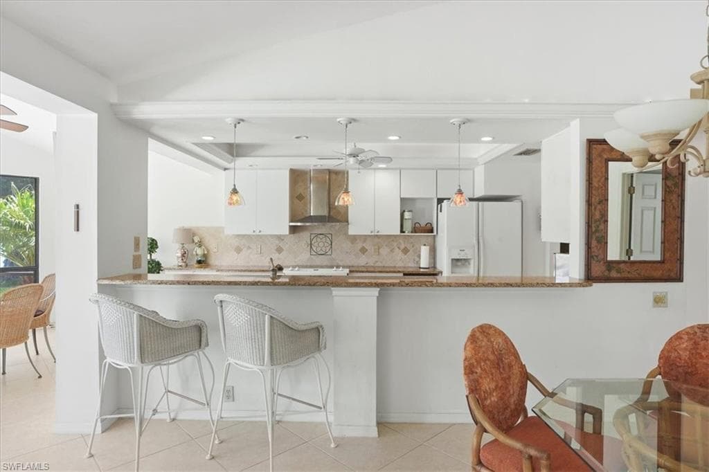 3852 Essex PL-8