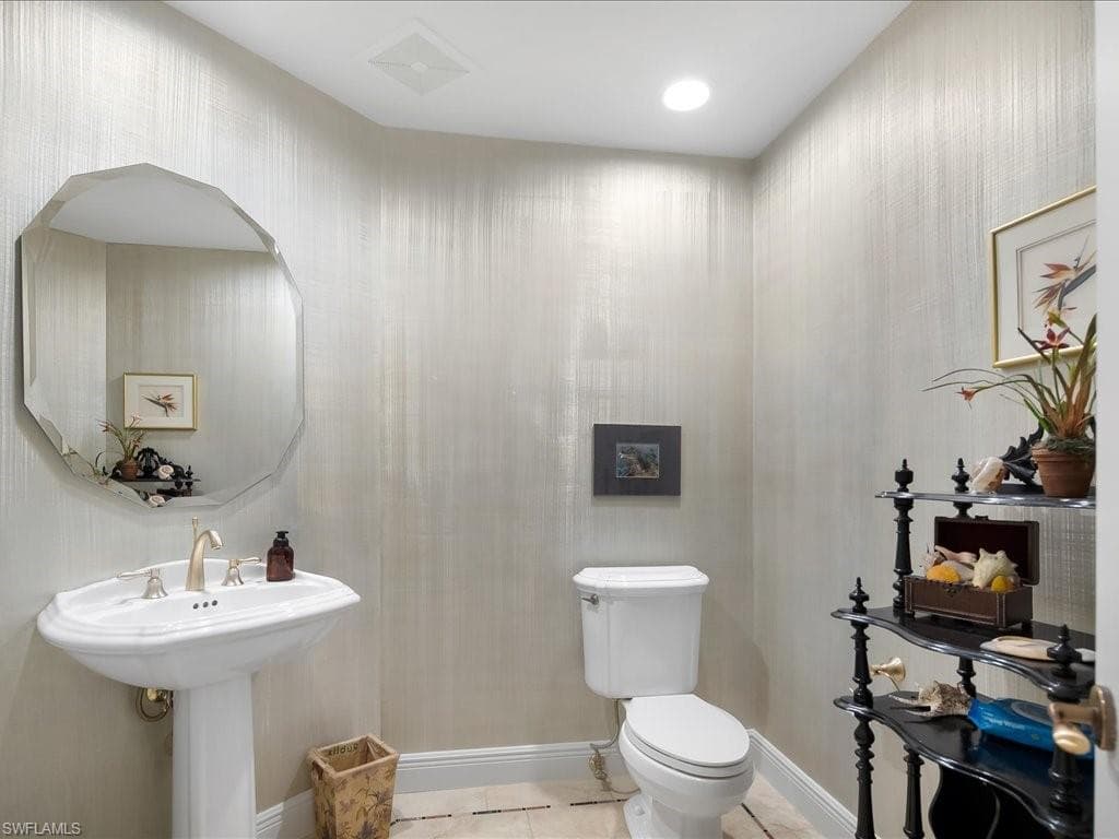 970 Cape Marco DR 1501-28