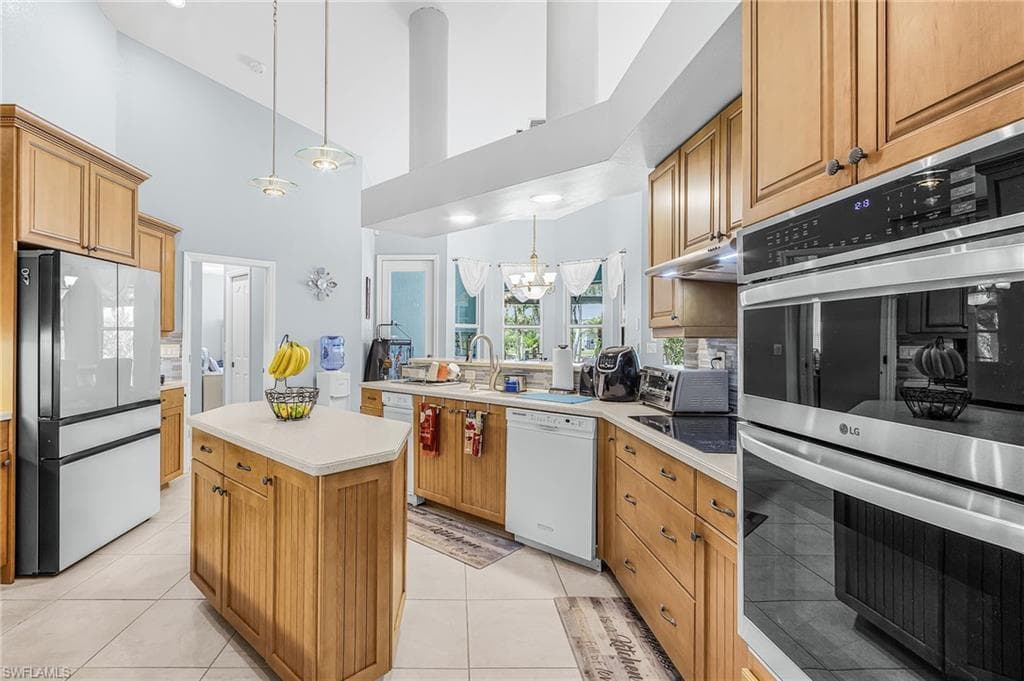 7791 Grande Pine RD-10
