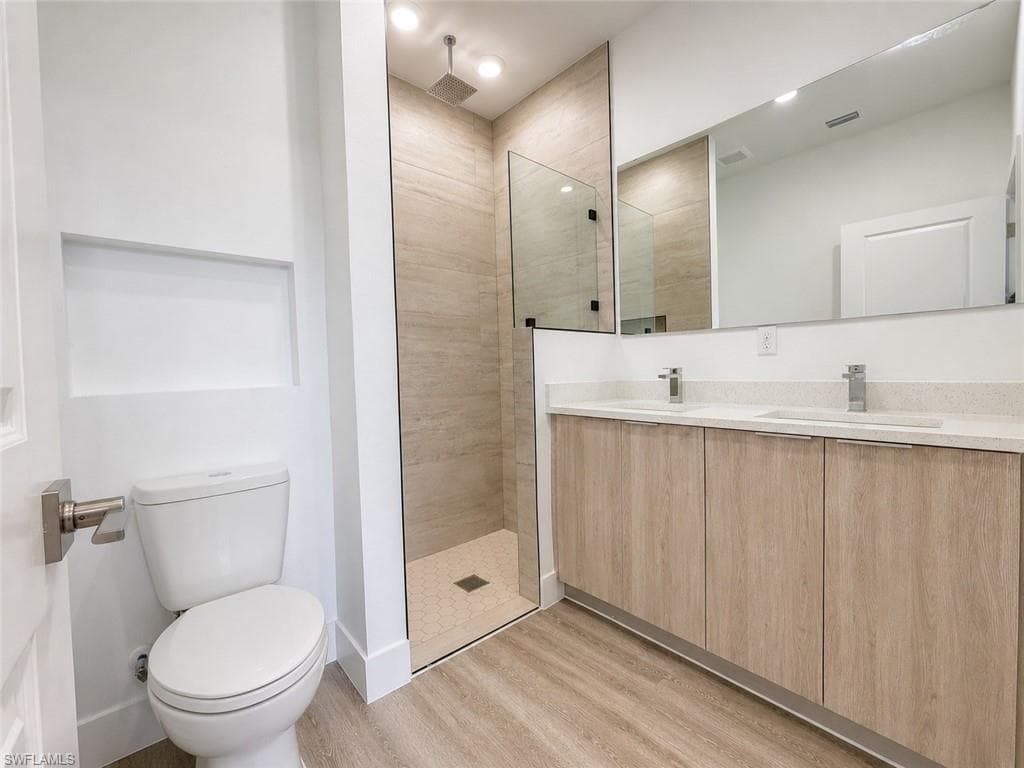 1258 MILWAUKEE BLVD-5