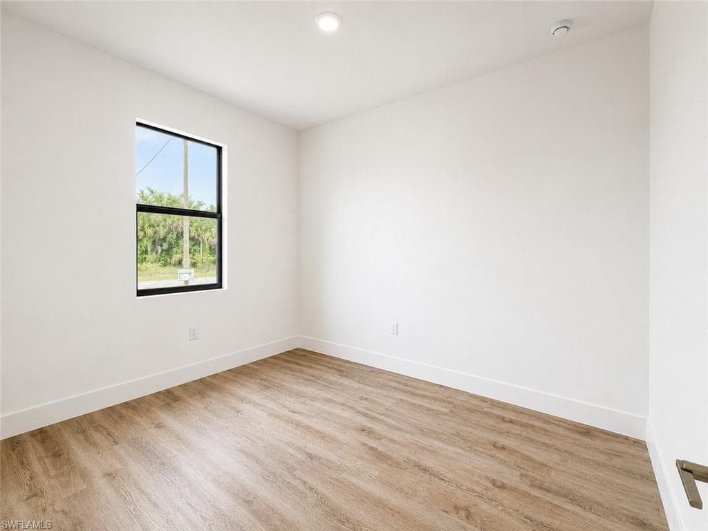 1258 MILWAUKEE BLVD-9