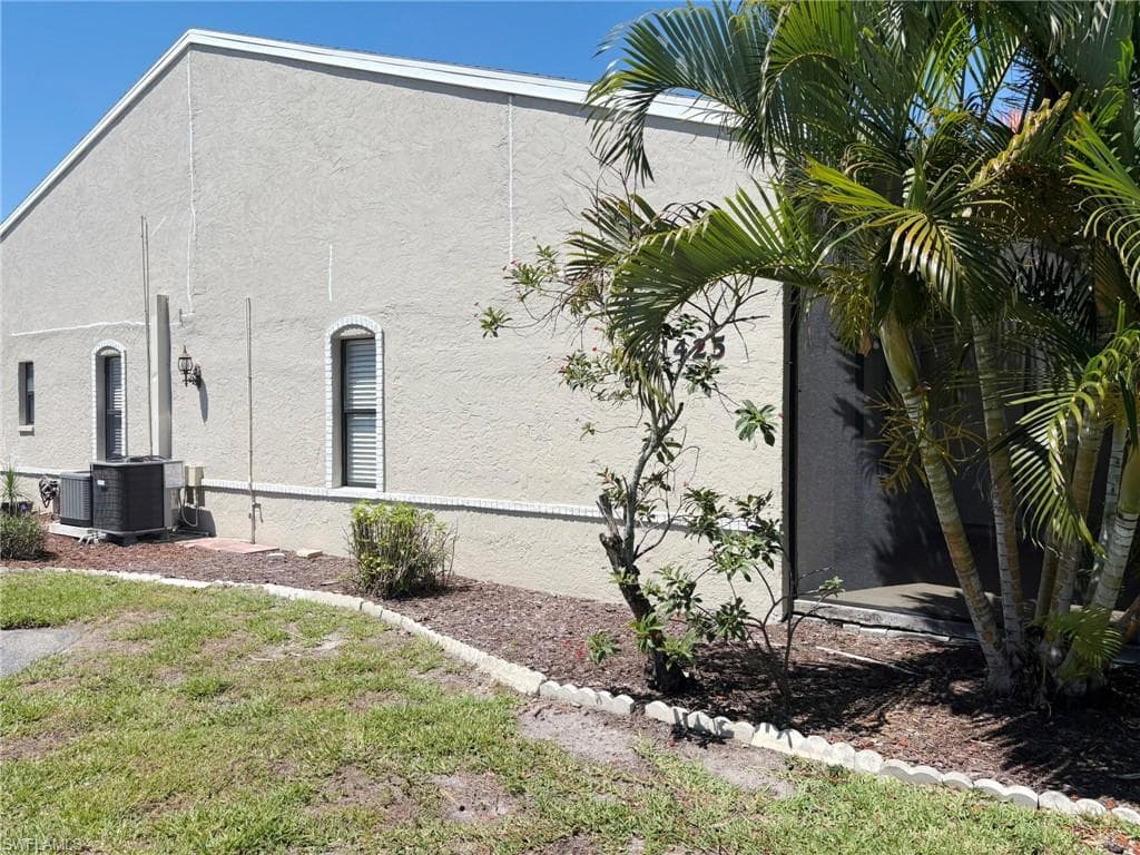 1425 SW 51st LN 95-6