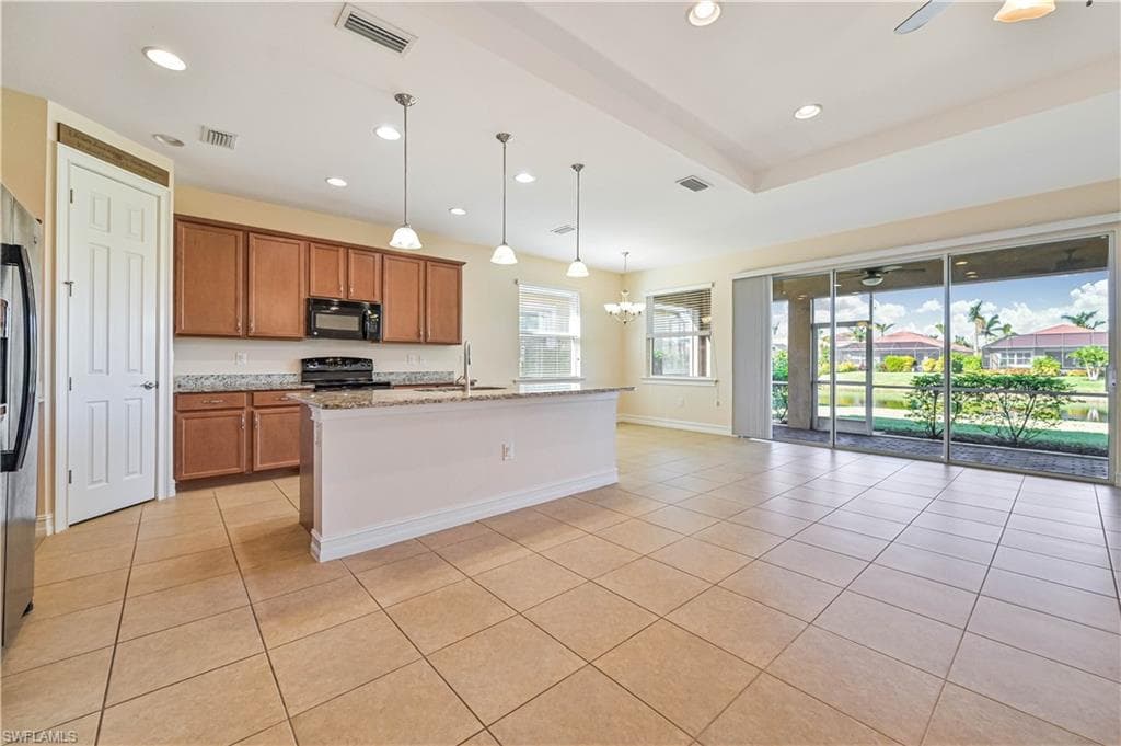 3899 Eldon ST-7