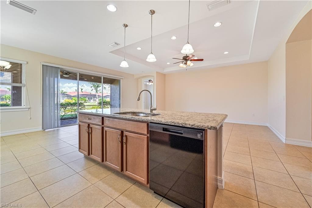 3899 Eldon ST-8