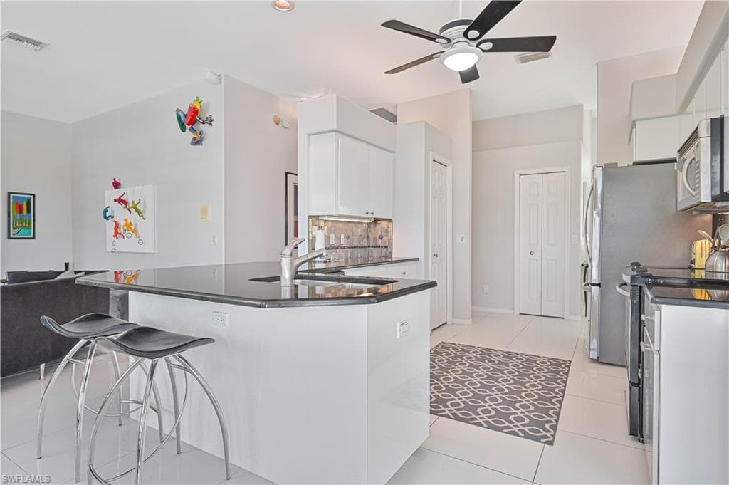 3681 Lakemont DR-9