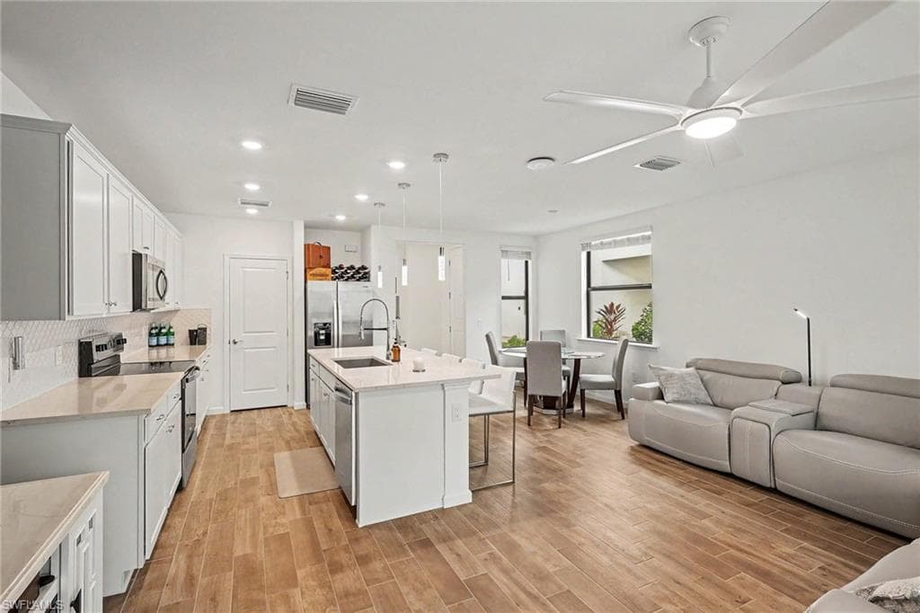 27837 Solis Grande DR-8