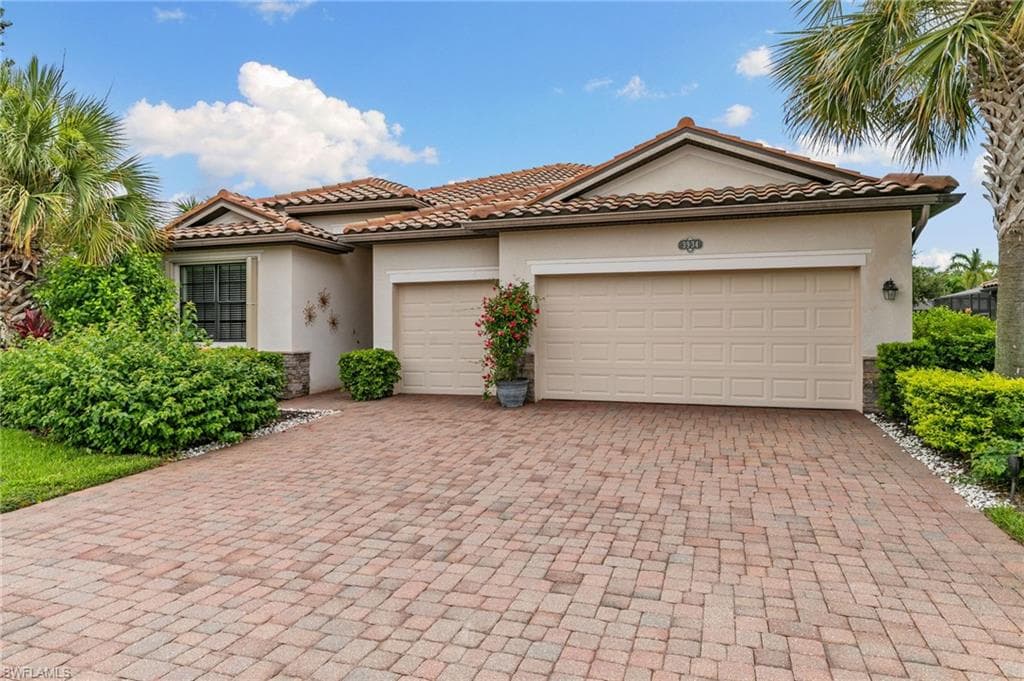 3934 Sapphire WAY-2