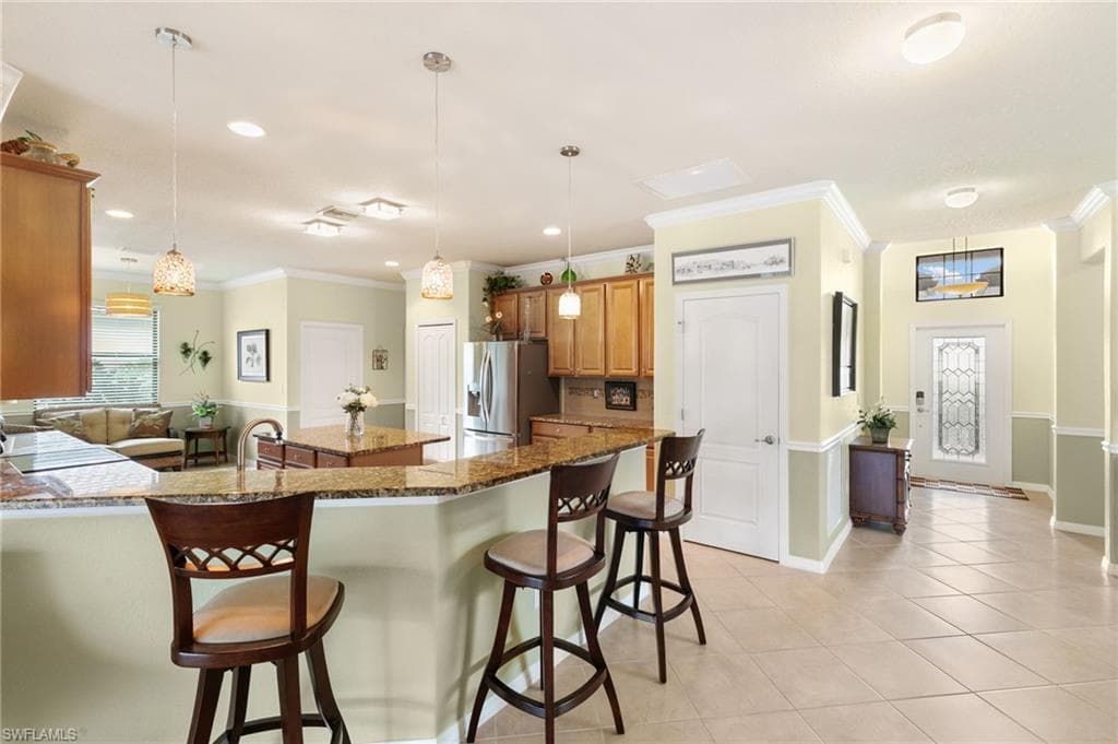 3934 Sapphire WAY-5