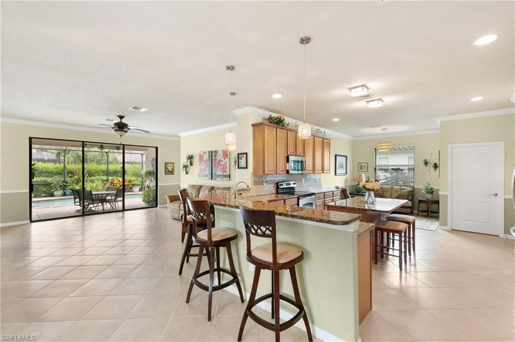 3934 Sapphire WAY-4