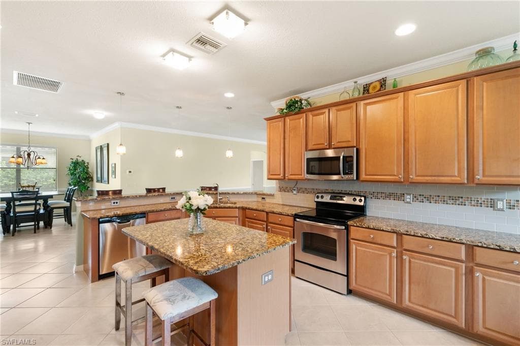 3934 Sapphire WAY-8