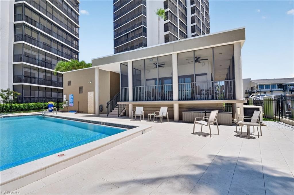 1900 Virginia AVE 503-39