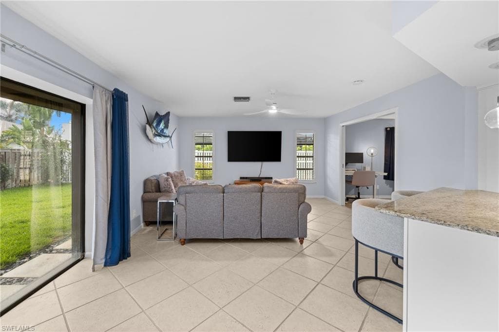 433 Golfview DR-43