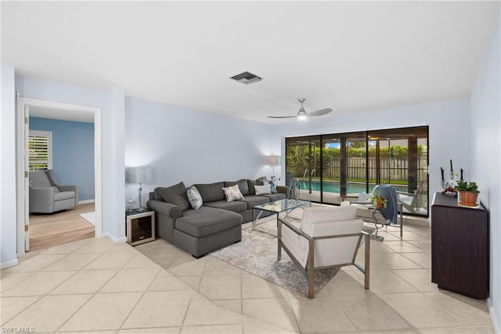 433 Golfview DR-32