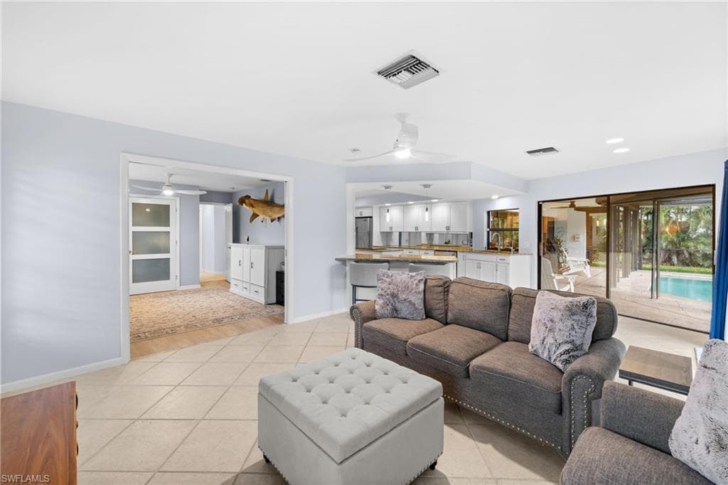 433 Golfview DR-48
