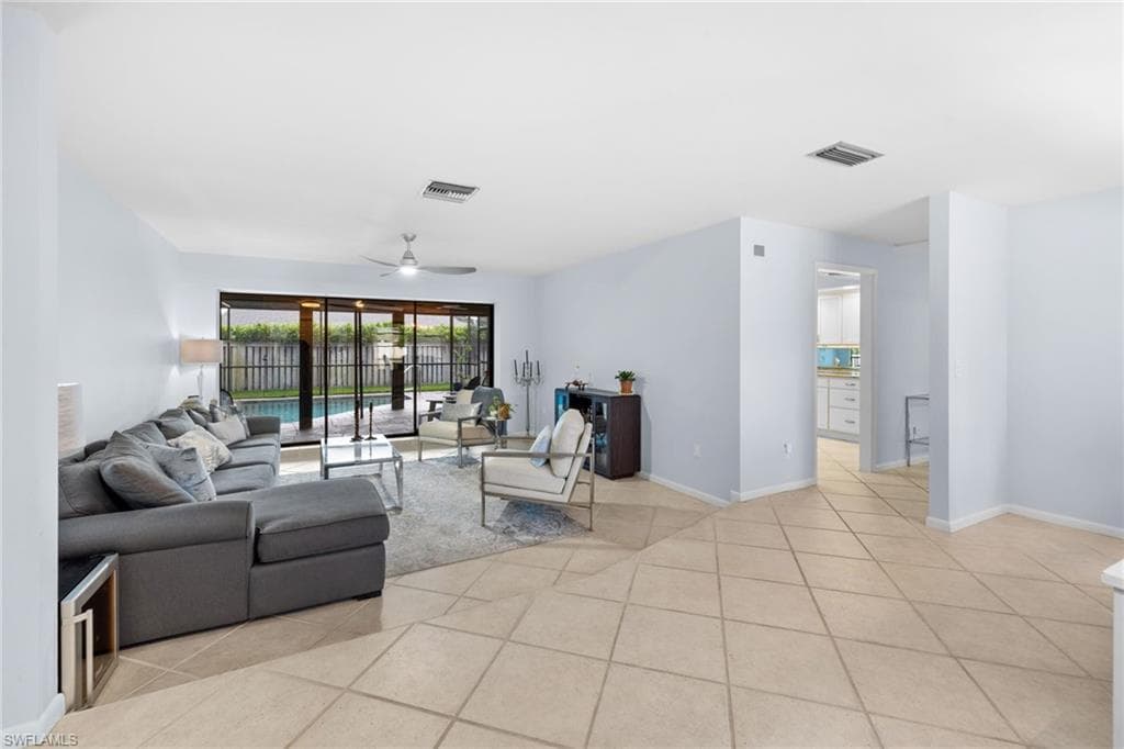 433 Golfview DR-25