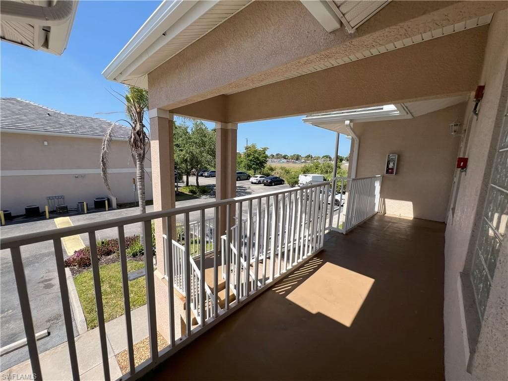 8407 Bernwood Cove LOOP 508-36