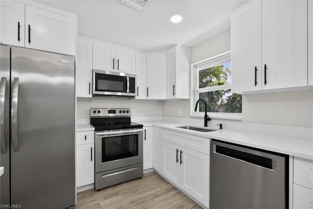 1628 N Flossmoor RD-13