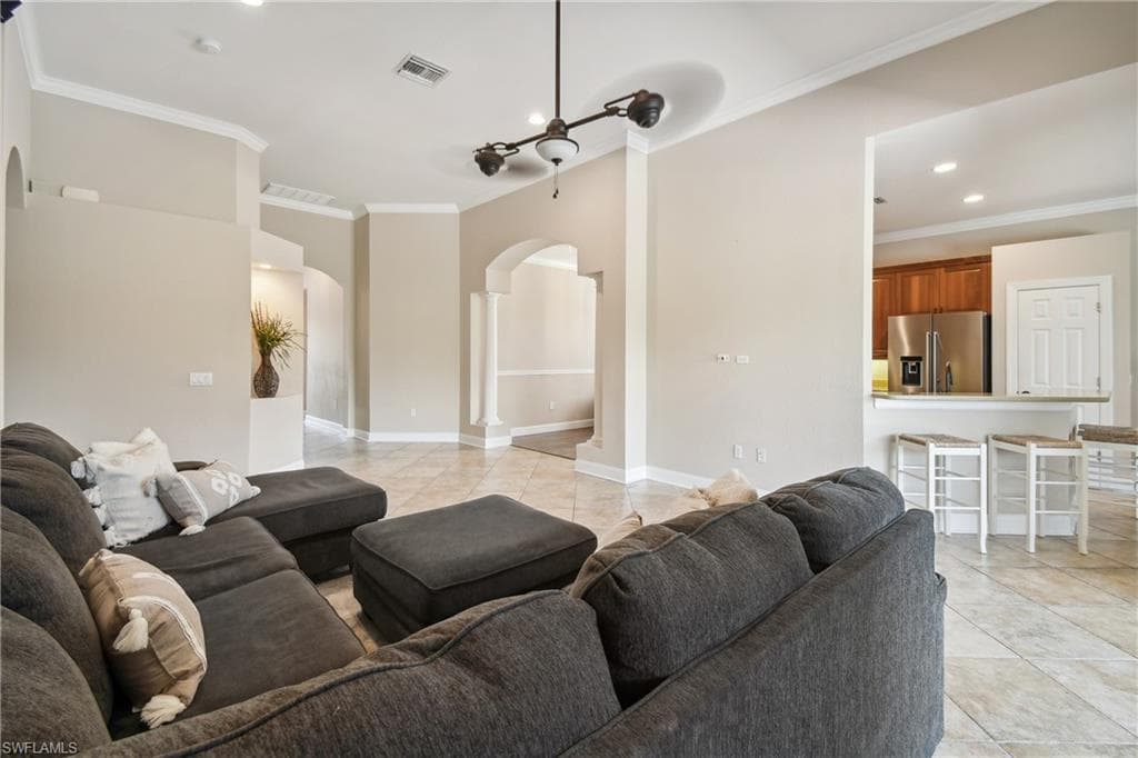 5742 Calmar Breeze LN-13