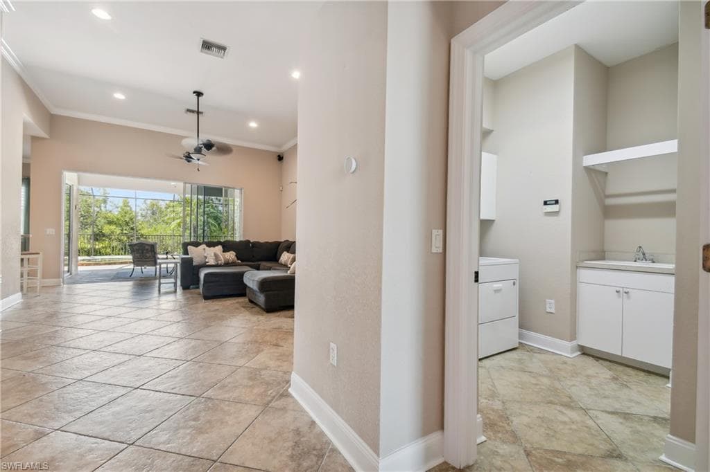5742 Calmar Breeze LN-36