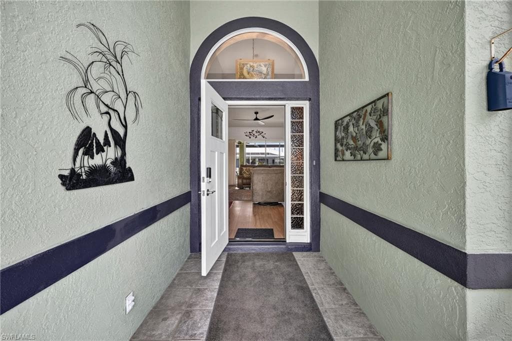 205 2nd ST-38
