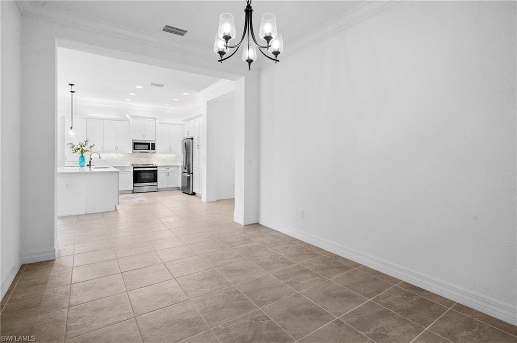11536 Foxbriar LN-17