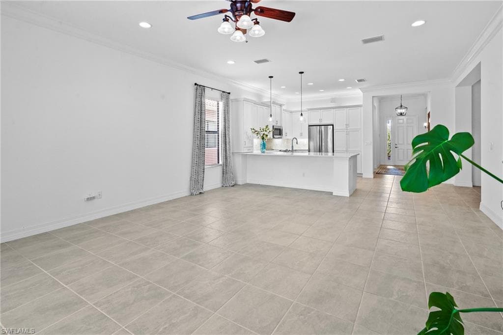 11536 Foxbriar LN-16
