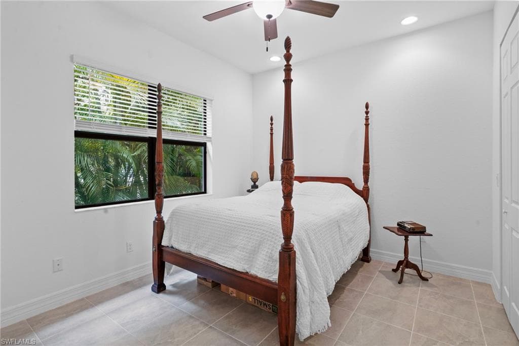 11536 Foxbriar LN-28