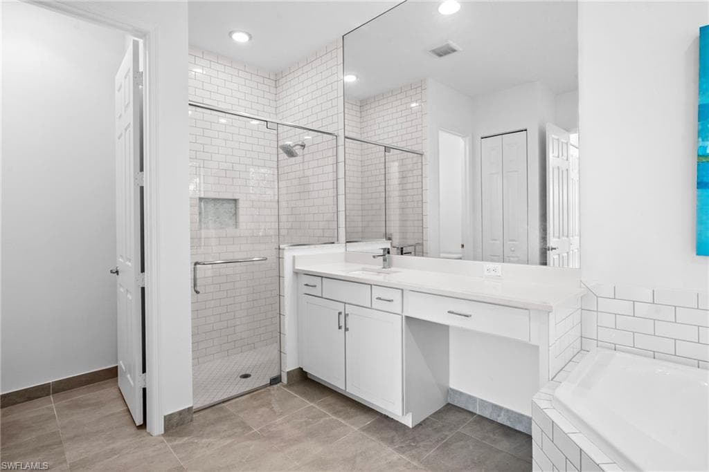 11536 Foxbriar LN-24