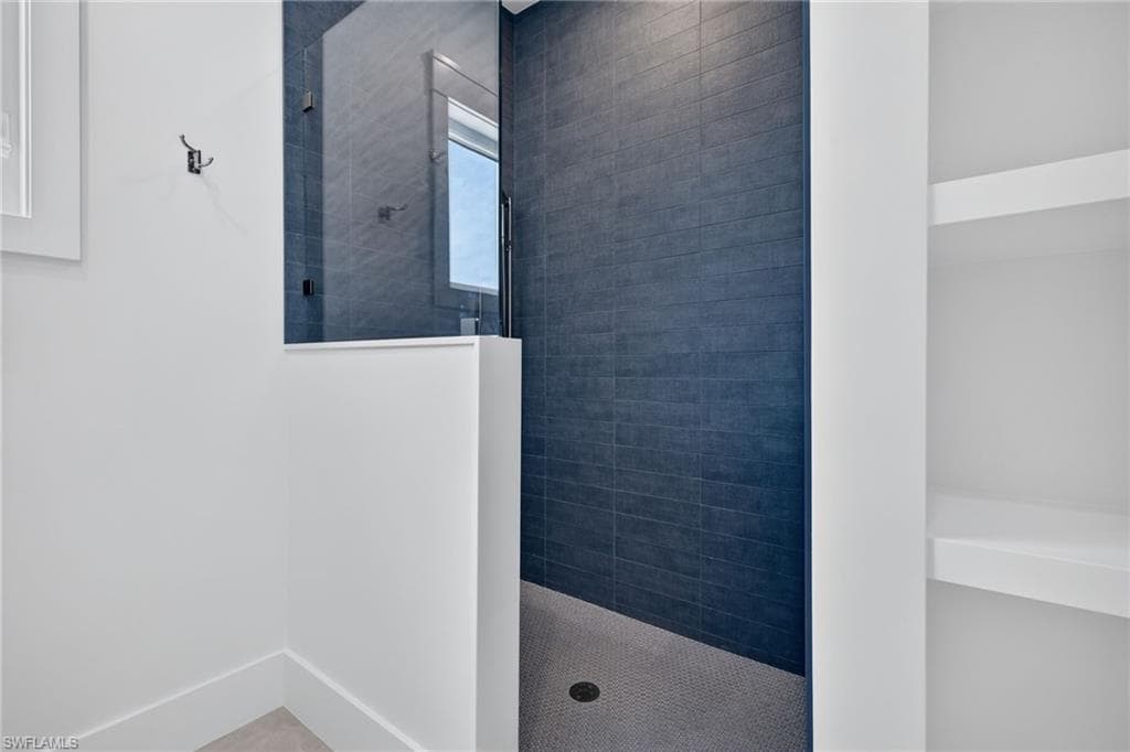11516 Andy Rosse LN-36